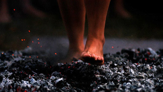 40 People Got Burned 'Firewalking' in Texas For the Dumbest Reason